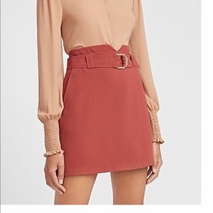 Belted notch mini skirt